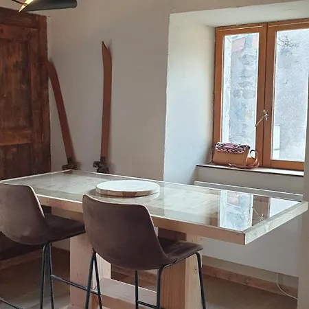 La Petite Tour Tatil Evi